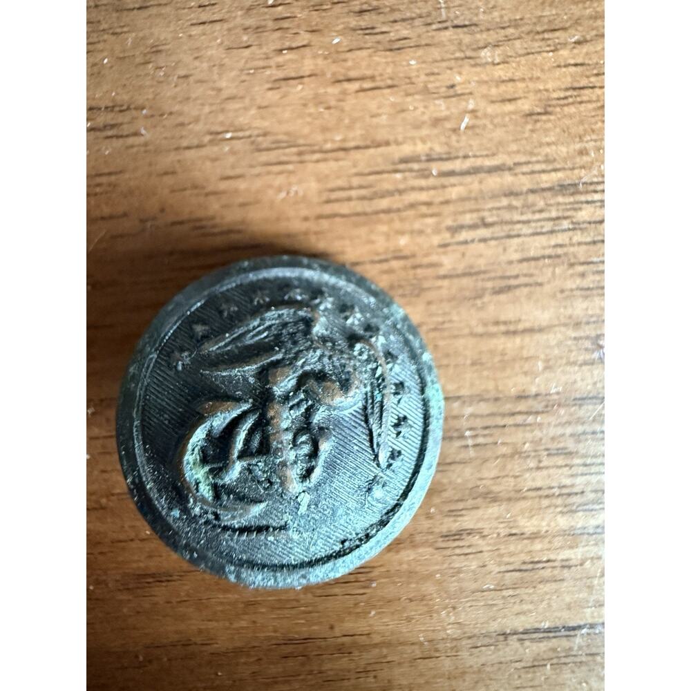Antique WWI Era US Navy Eagle Anchor Uniform Buttons Set of 4 Waterbury - Picture 6 of 9
